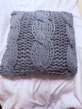 Pottery Barn NEW Colossal Chunky Knit Pillow cover 24x24